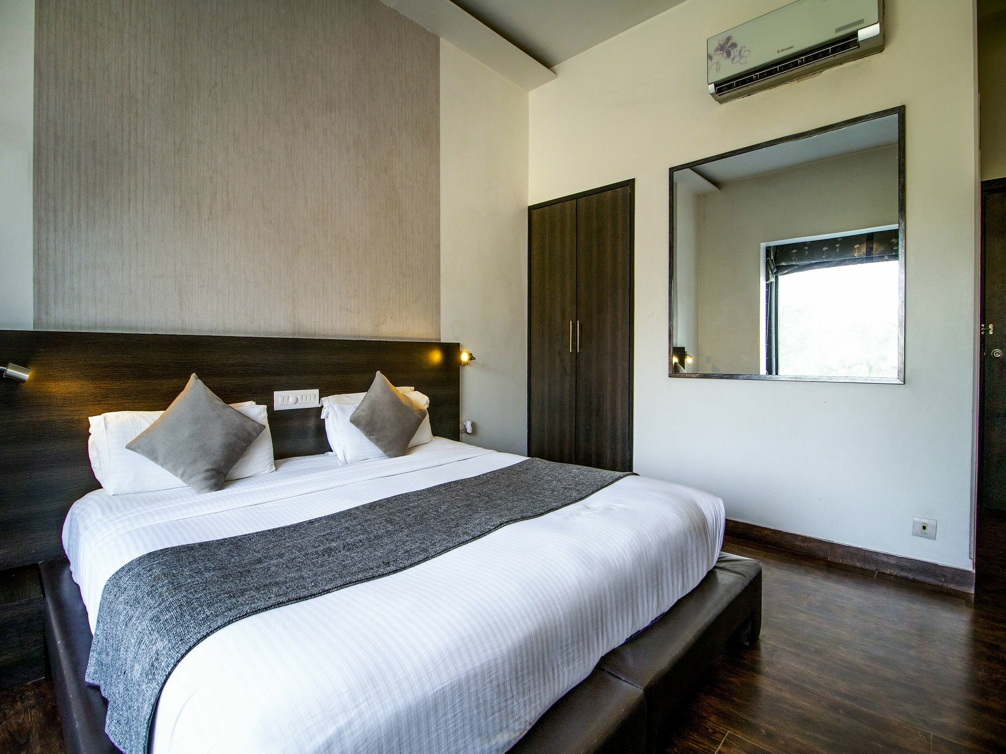 Hotel The Saneer Jaipur Extérieur photo